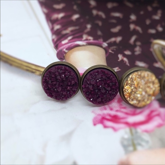 GIFTED WITH PURCHASE. HAND Made druzy earrings - Picture 6 of 6